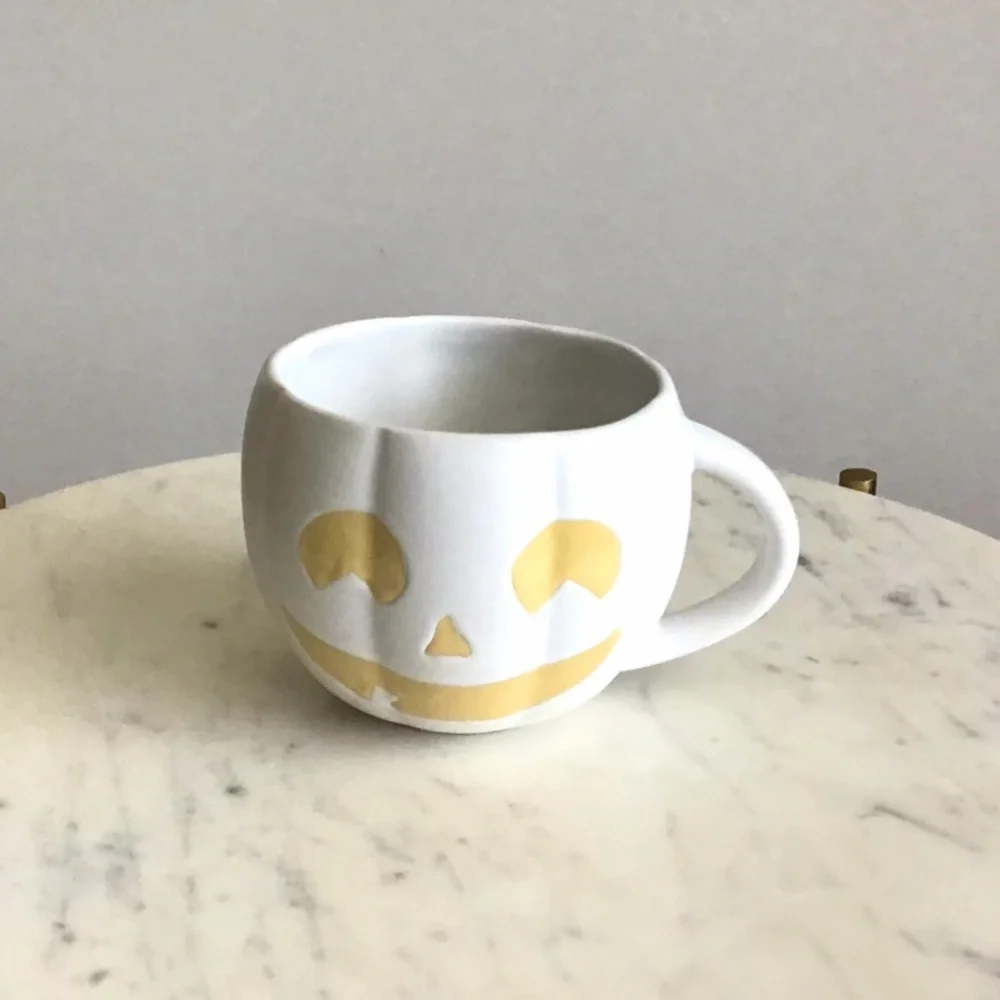 Pottery Barn Jack-O’-Lantern Mug Handpainted Stoneware Pumpkin NEW